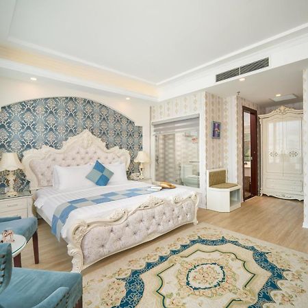 Royal Beach Hotel Da Nang Bagian luar foto