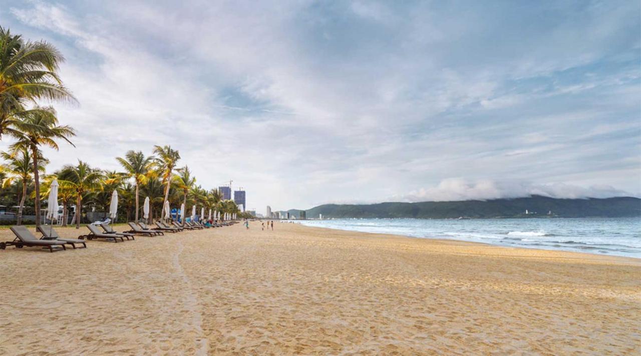 Royal Beach Hotel Da Nang Bagian luar foto