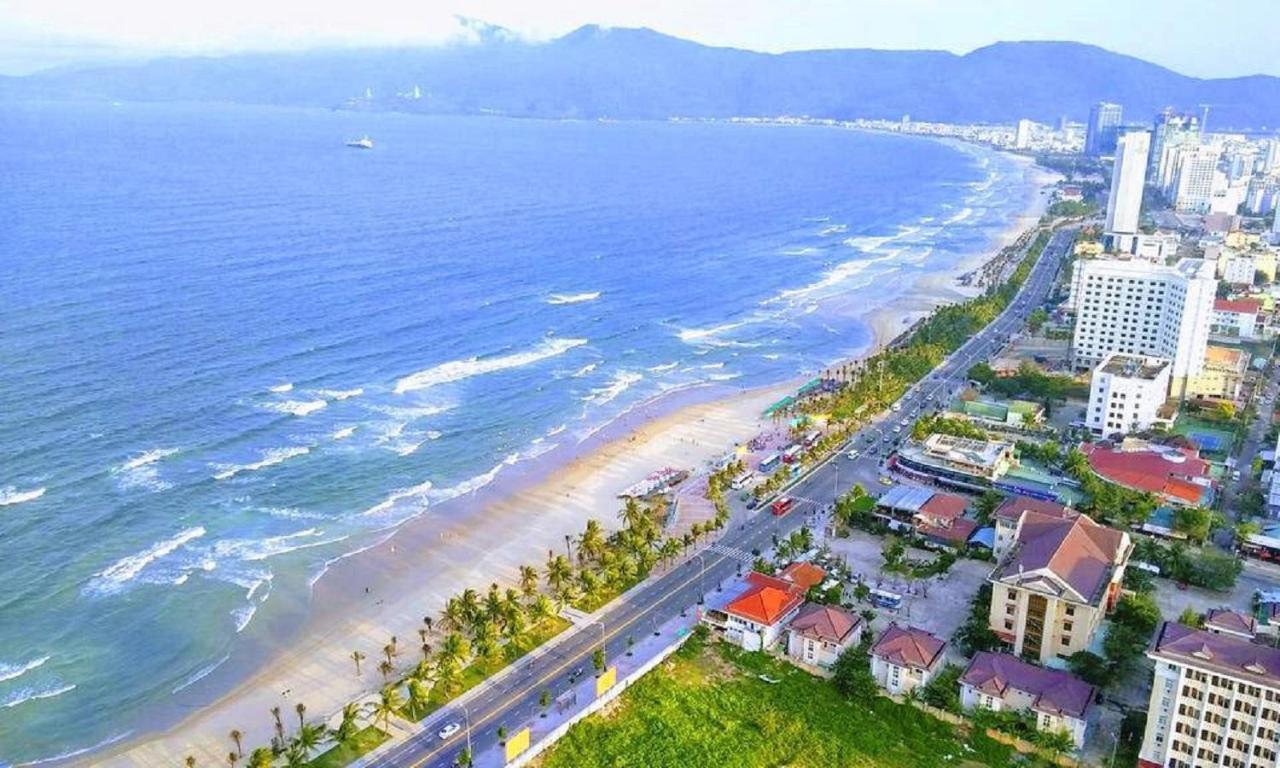 Royal Beach Hotel Da Nang Bagian luar foto