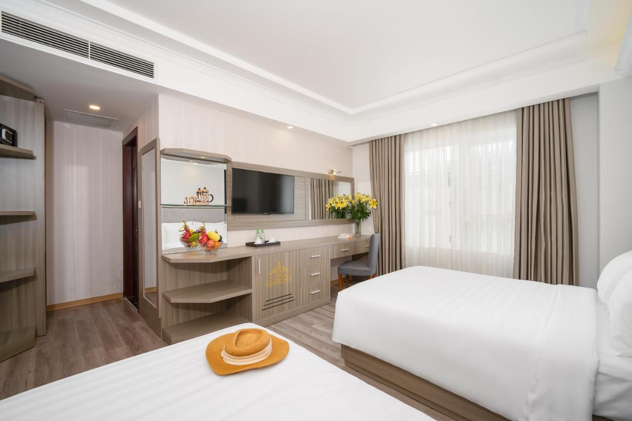 Royal Beach Hotel Da Nang Bagian luar foto