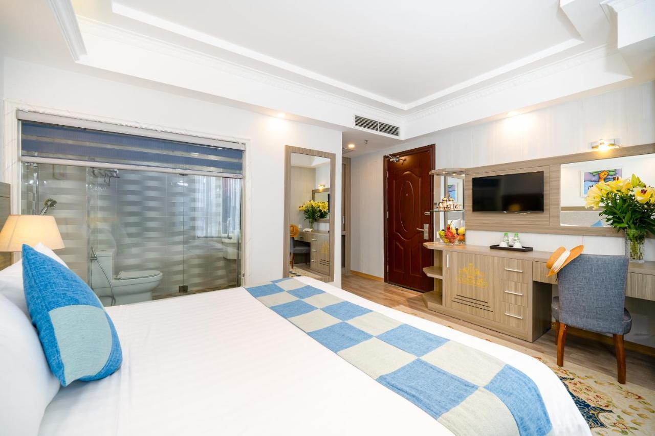 Royal Beach Hotel Da Nang Bagian luar foto