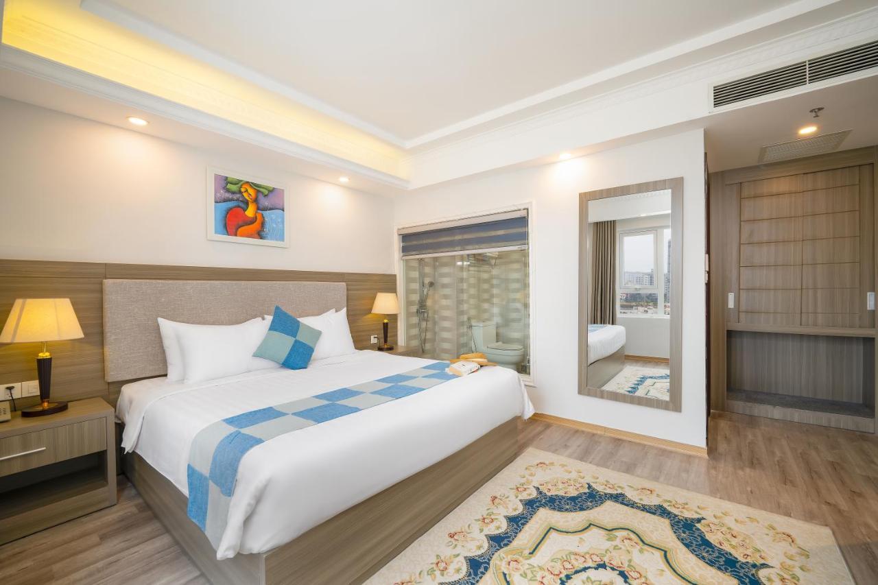 Royal Beach Hotel Da Nang Bagian luar foto
