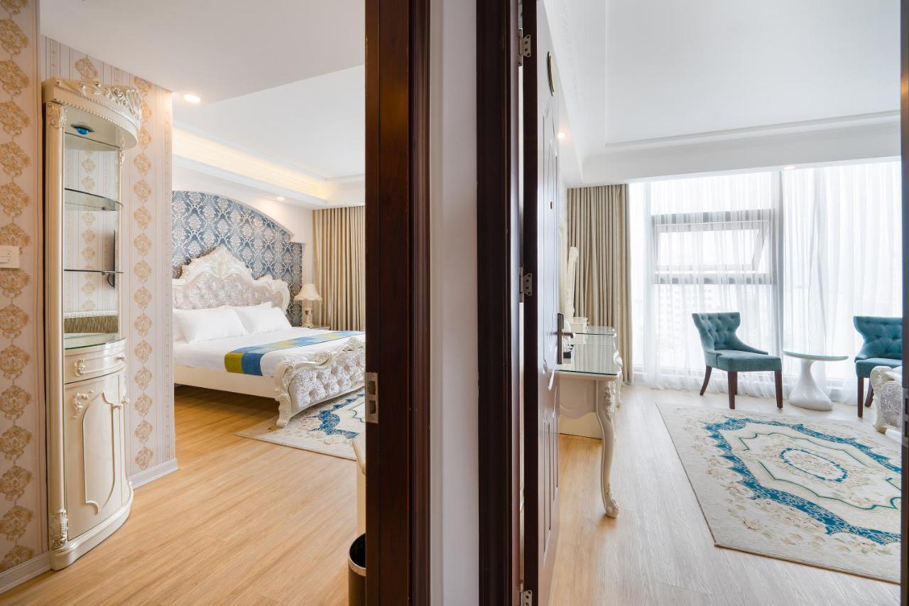 Royal Beach Hotel Da Nang Bagian luar foto